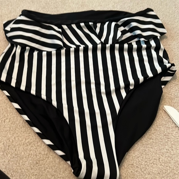 coral reef Other - Coral reef black and white size large reversible swim bottoms
